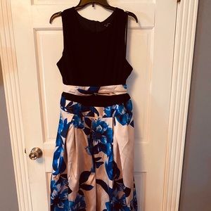 NWOT - Beautiful 22W High Low Evening Dress.